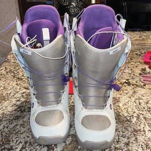 burton mint truefit womens snowboard boots